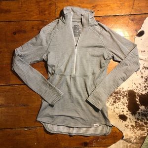Patagonia 1/4 Zip Pullover in Grey - Size XS